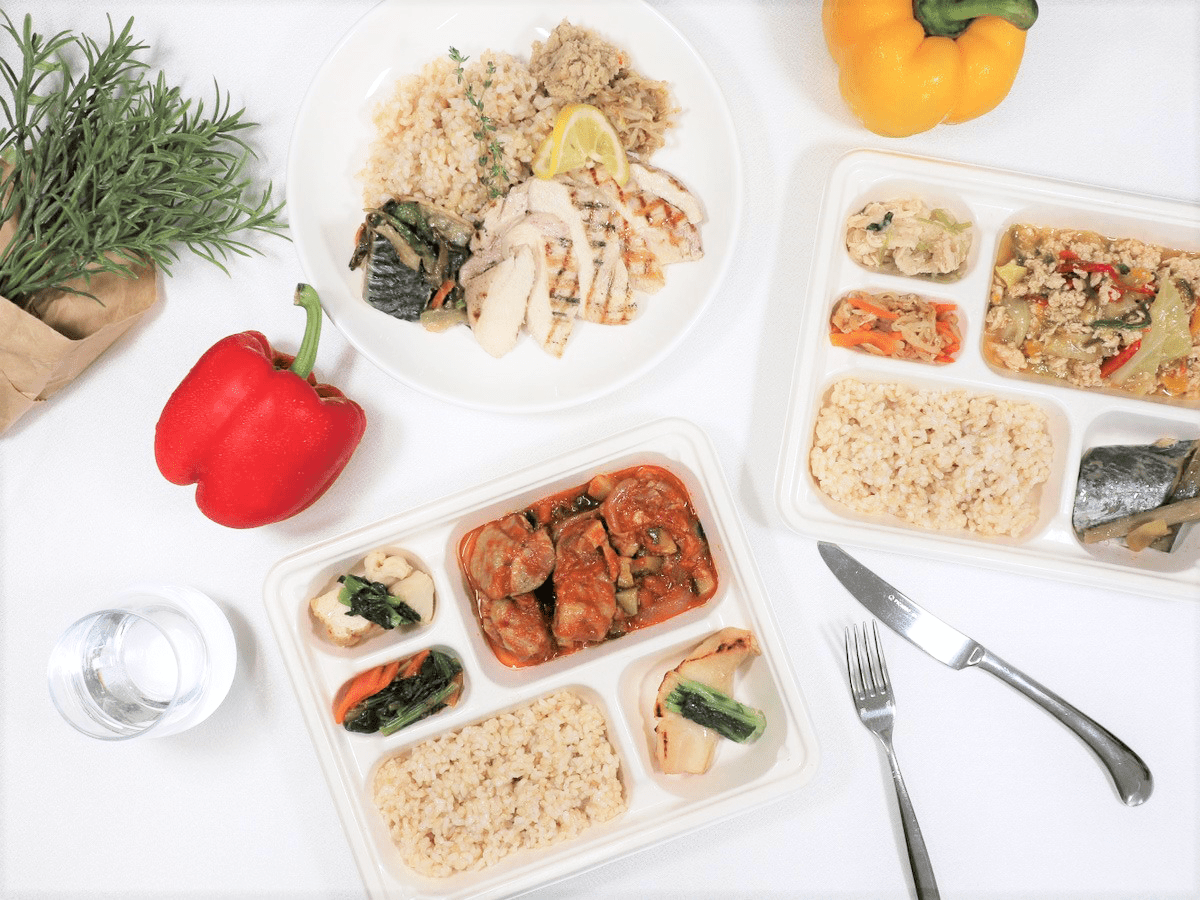 トレーニング 筋トレ 食事 タンパク質 パーソナルトレーナー 共同開発 無添加 低糖質 健康食 弁当 ビューティー エイジングケア 美容 ドクターリセラ リセライーツ